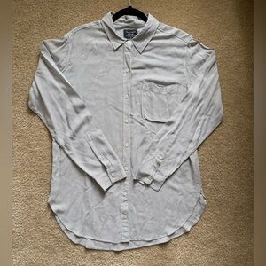 Abercrombie & Fitch Light Gray Button Down Shirt